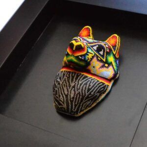 Lobo de arte huichol