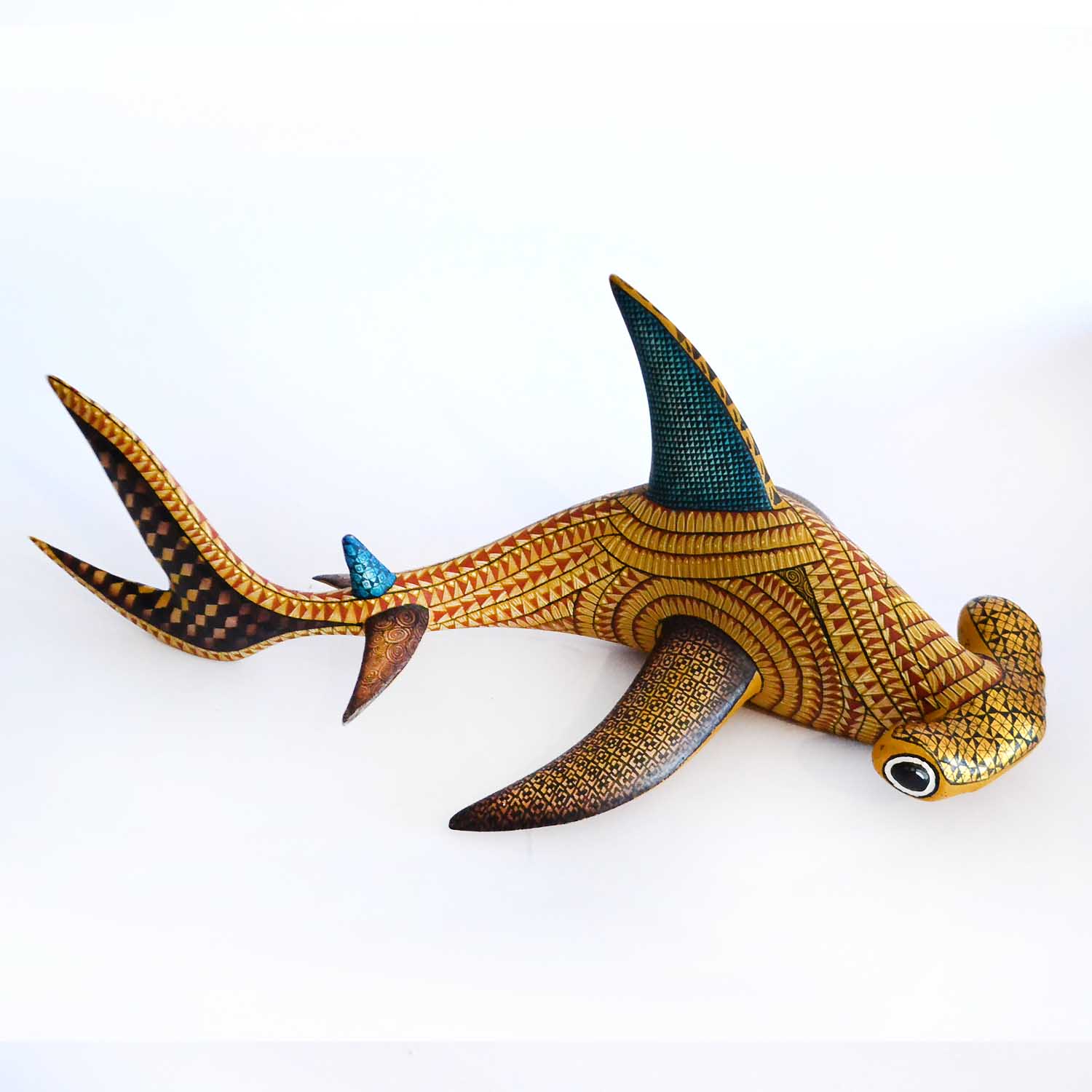 Tiburon martillo de alebrije - Tallado en madera en Oaxaca
