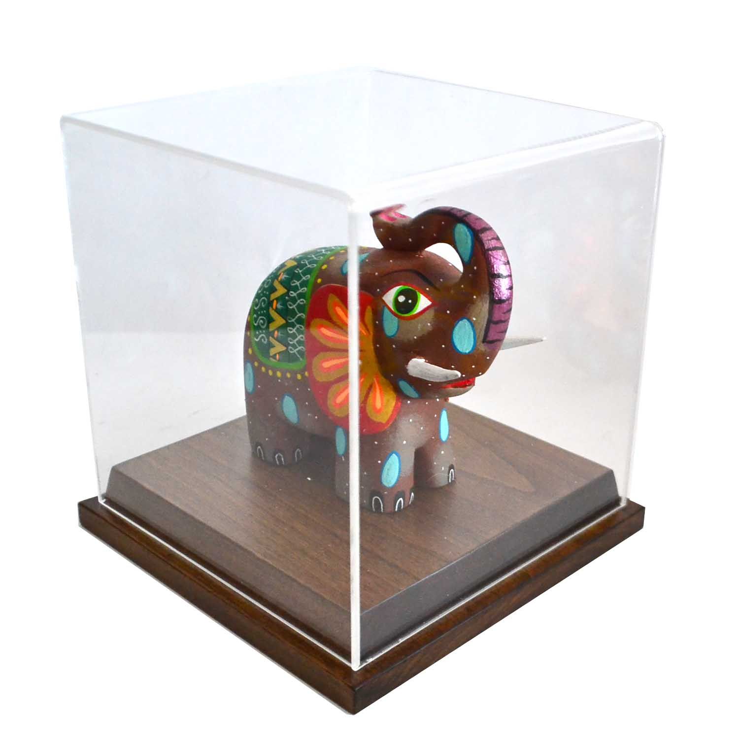 Elefante de alebrije, con base y acrilico
