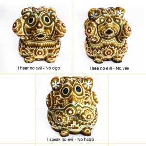 Tres Cuyos Sabios en Arte Huichol: No Oigo, No Veo, No Hablo