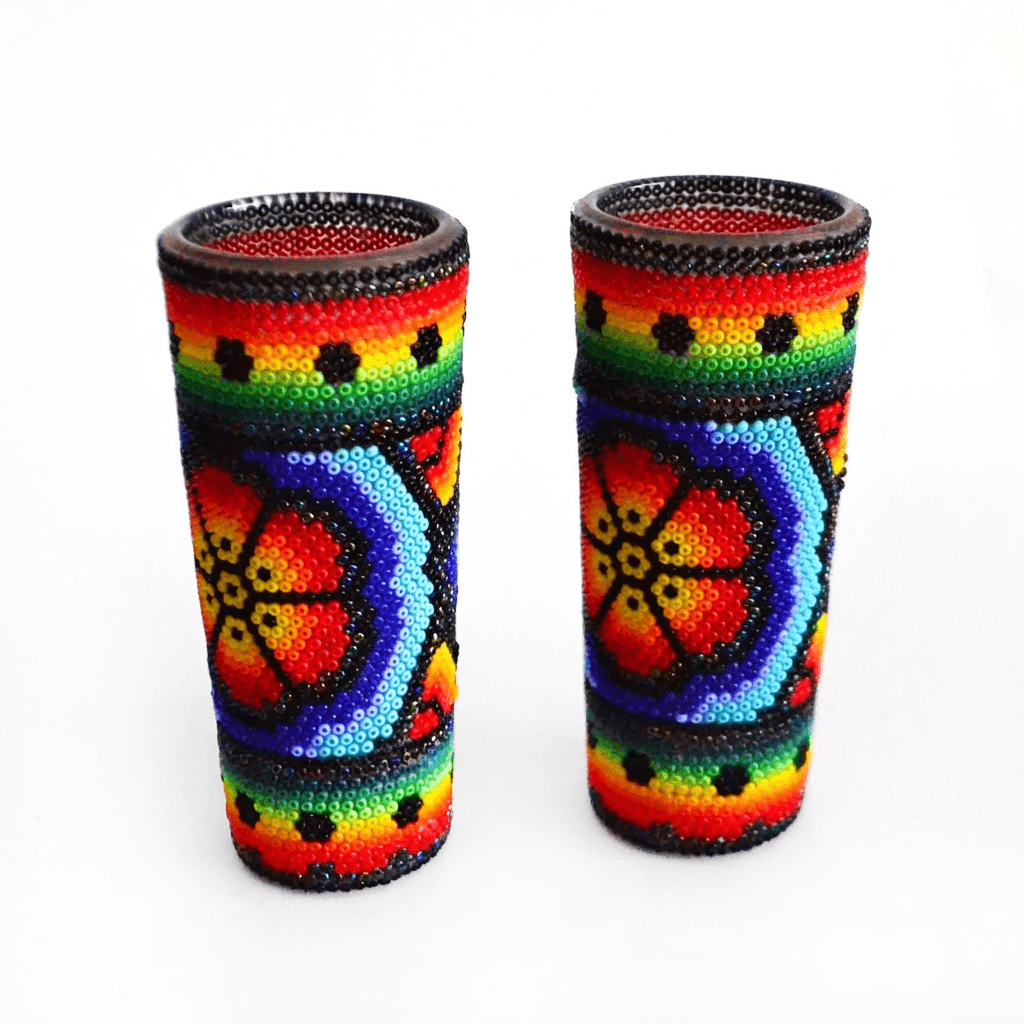Tequileros Huichol con Base de Pewter - Imagen 2