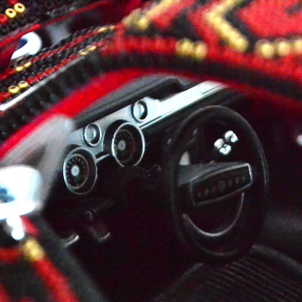 Mustang 68 de Arte Huichol - Imagen 5