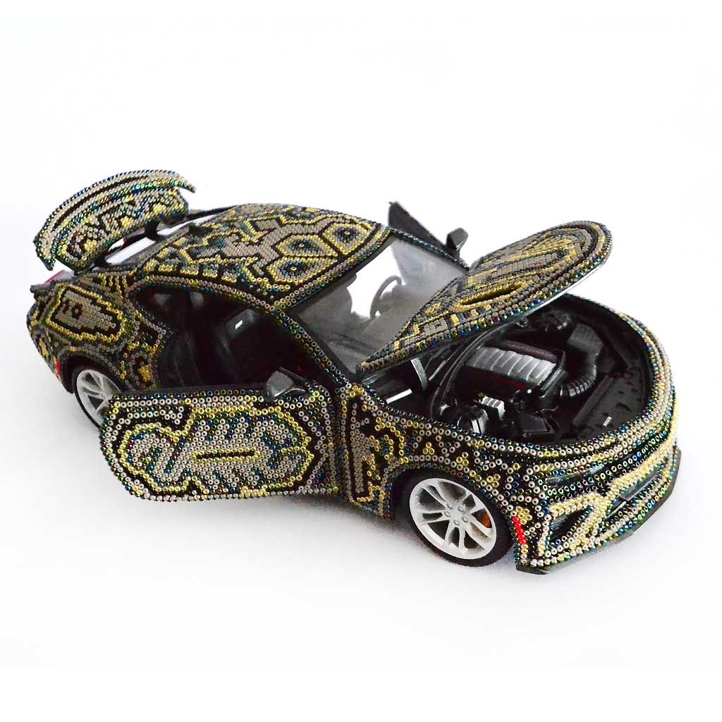 Camaro 2017 de Arte Huichol - Imagen 2