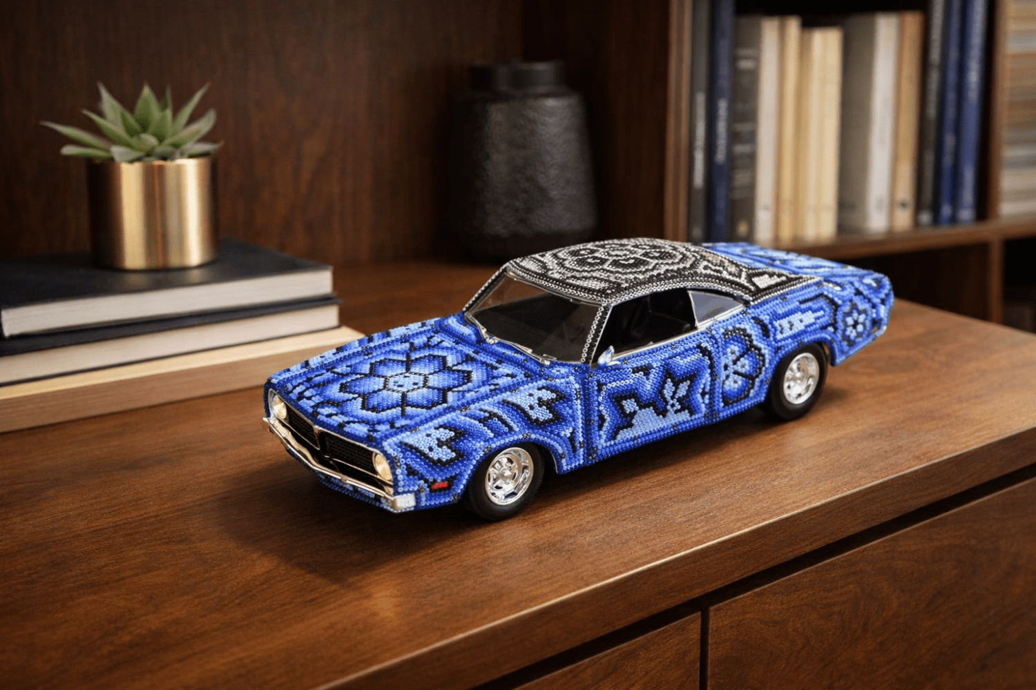 Dodge Charger 1969 a Escala en Arte Huichol | Escultura Wixárika Única
