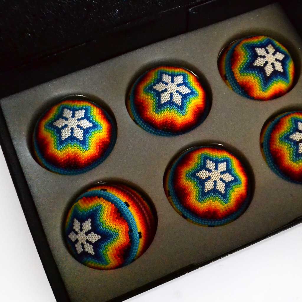 Esferas de Navidad en Arte Huichol - Imagen 3