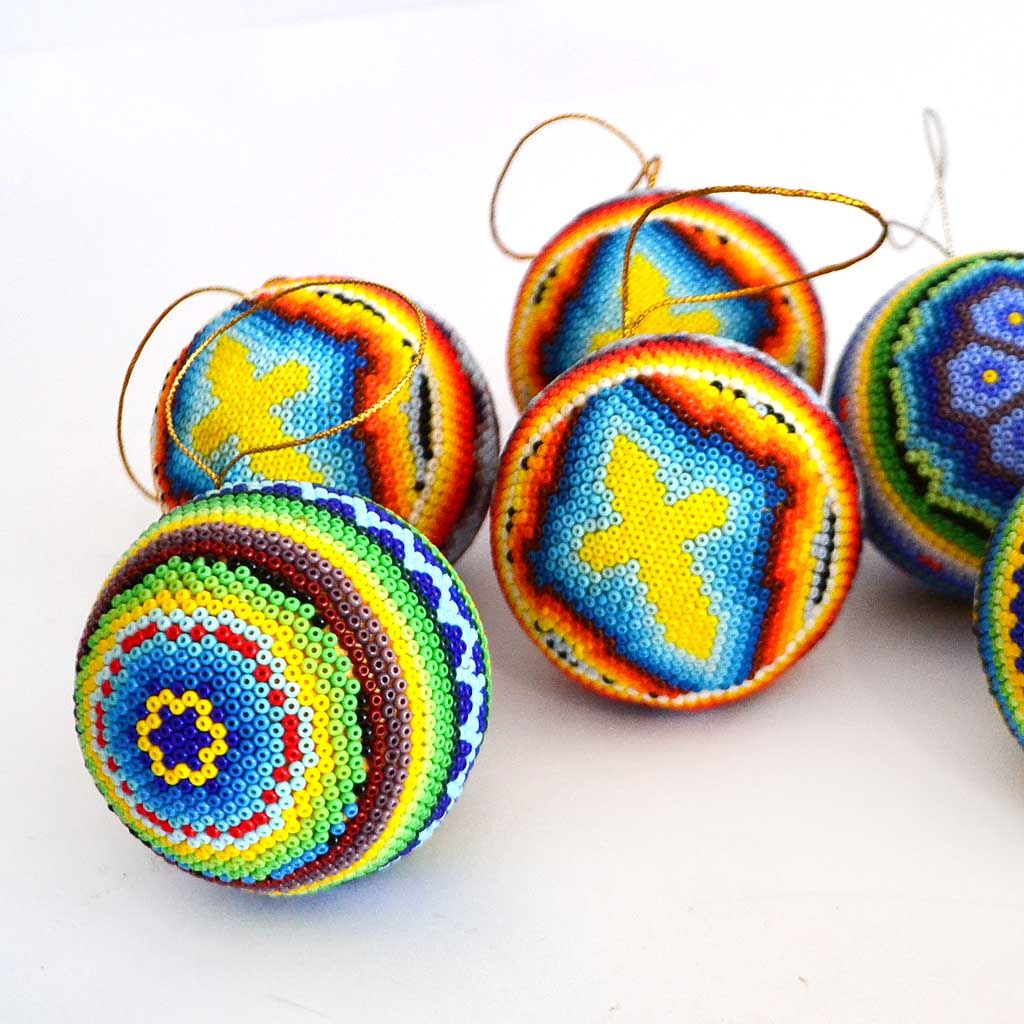 Esferas de Navidad en Arte Huichol - Imagen 2