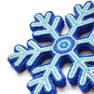 Copo de nieve con arte huichol