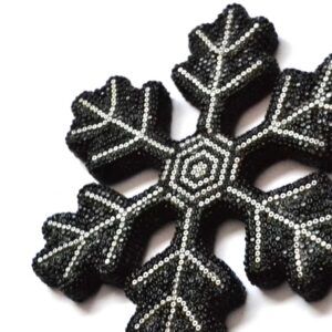 Copo de nieve con arte huichol